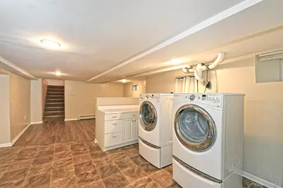 534 Hyman Avenue, West Islip, NY 11795 - Photo 20