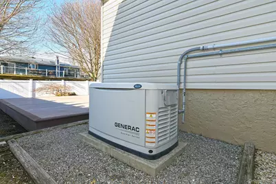 534 Hyman Avenue, West Islip, NY 11795 - Photo 24