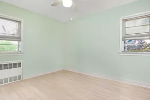 85-19 212th St, Hollis, NY 11427 - Photo 22