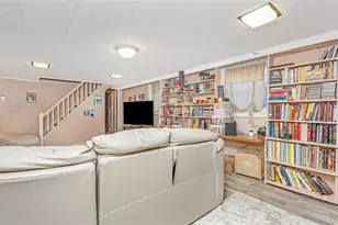 85-19 212th St, Hollis, NY 11427 - Photo 24