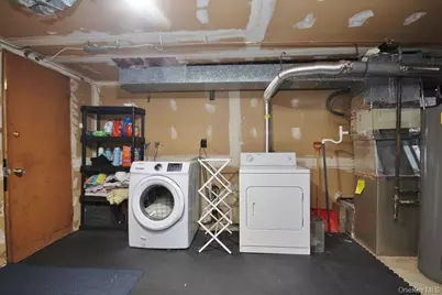 14 Somerset Drive, Suffern, NY 10901 - Photo 16