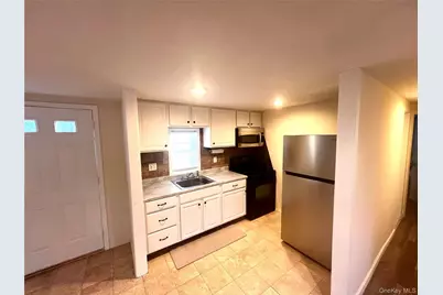 20 W Belmont Street, Bay Shore, NY 11706 - Photo 4