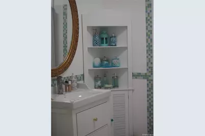 13827 91st Avenue, Jamaica, NY 11435 - Photo 18