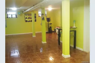 13827 91st Avenue, Jamaica, NY 11435 - Photo 12