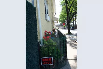 13827 91st Avenue, Jamaica, NY 11435 - Photo 36