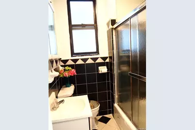 13827 91st Avenue, Jamaica, NY 11435 - Photo 16