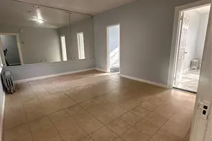 110-11 101st Ave, Richmond Hill, NY 11419 - Photo 10