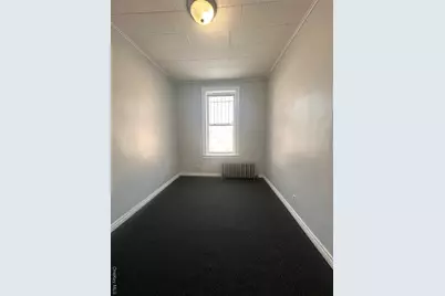 11011 101st Avenue, Richmond Hill, NY 11419 - Photo 12