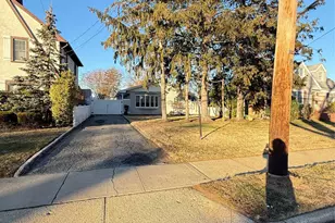 254 Park Ave, Freeport, NY 11520 - Photo 2