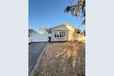 254 Park Avenue, Freeport, NY 11520 - Photo 2