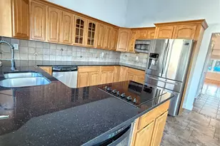 254 Park Ave, Freeport, NY 11520 - Photo 14