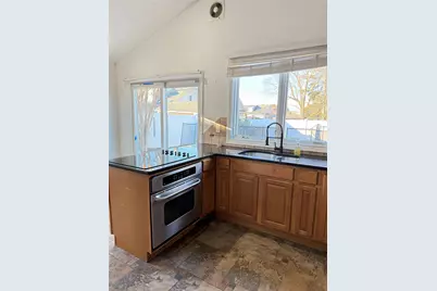 254 Park Avenue, Freeport, NY 11520 - Photo 12