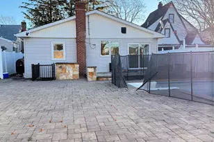254 Park Ave, Freeport, NY 11520 - Photo 4