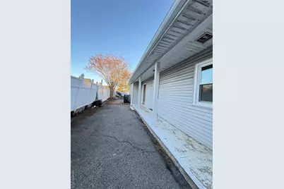 254 Park Avenue, Freeport, NY 11520 - Photo 4