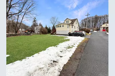 18 Grove Street, Highland, NY 12528 - Photo 36