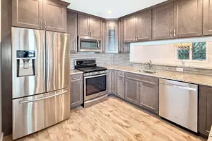 18 Grove St, Highland, NY 12528 - Photo 2