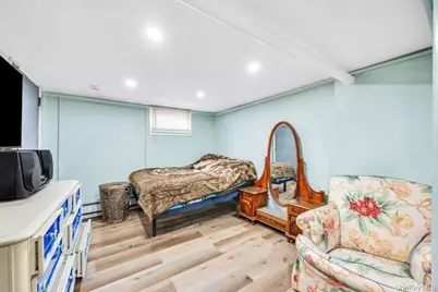 8 Madison Avenue, Glen Cove, NY 11542 - Photo 18