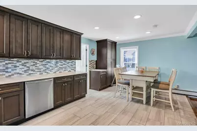 8 Madison Avenue, Glen Cove, NY 11542 - Photo 6