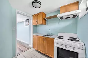 8 Madison Ave, Glen Cove, NY 11542 - Photo 22