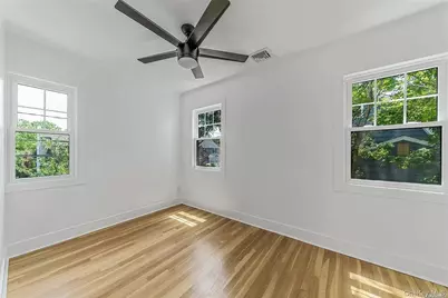 50 Laurel St, Floral Park, NY 11001 - Photo 4