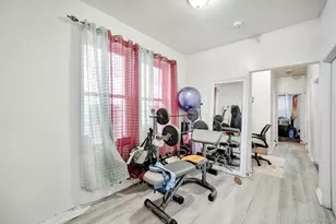 1916 Osbourne Pl, Bronx, NY 10453 - Photo 10