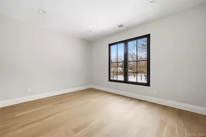 115 Weeks Drive, Dix Hills, NY 11746 - Photo 40