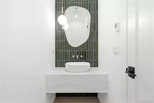 115 Weeks Dr, Dix Hills, NY 11746 - Photo 28