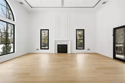 115 Weeks Drive, Dix Hills, NY 11746 - Photo 10