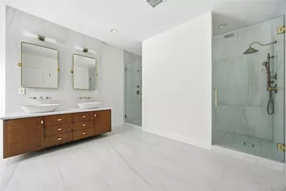 115 Weeks Drive, Dix Hills, NY 11746 - Photo 34