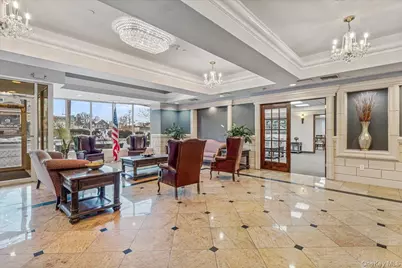 242 Maple Avenue #601, Westbury, NY 11590 - Photo 4