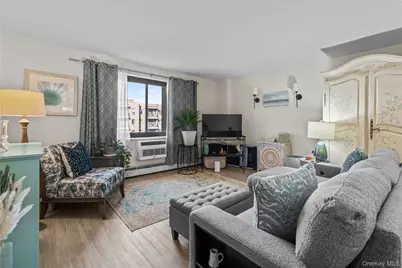 100 E Hartsdale Avenue #6AE, Hartsdale, NY 10530 - Photo 2