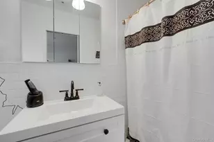 22 Channing Pl, Eastchester, NY 10709 - Photo 16