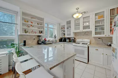 22 Channing Place #G, Eastchester, NY 10709 - Photo 8