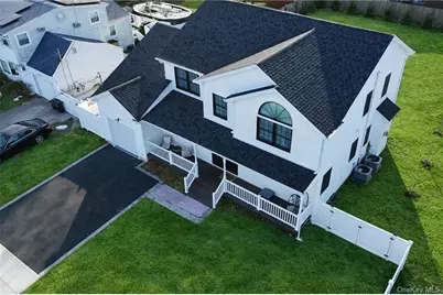 551 Grand Avenue, Lindenhurst, NY 11757 - Photo 1