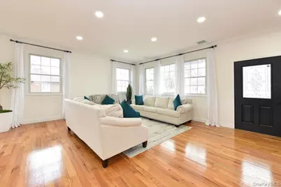 551 Grand Avenue, Lindenhurst, NY 11757 - Photo 8