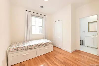 551 Grand Avenue, Lindenhurst, NY 11757 - Photo 20