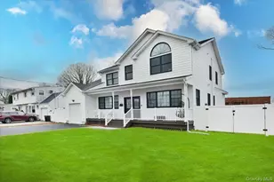 551 Grand Ave, Lindenhurst, NY 11757 - Photo 6