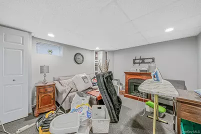 28 Pamela Lane, Selden, NY 11784 - Photo 20