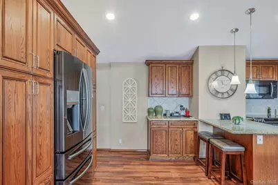 28 Pamela Lane, Selden, NY 11784 - Photo 16