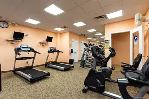 115 Pond View Dr, Port Washington, NY 11050 - Photo 22