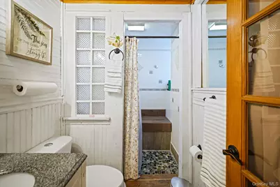 15 18th Avenue, Bay Shore, NY 11706 - Photo 18