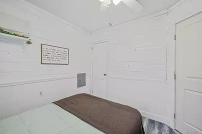 15 18th Avenue, Bay Shore, NY 11706 - Photo 20