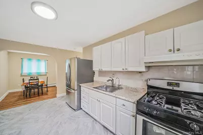 260 Yale Street, Hempstead, NY 11550 - Photo 14