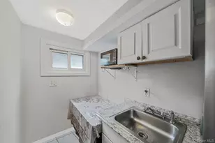 260 Yale St, Hempstead, NY 11550 - Photo 28