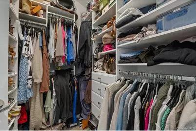 422 Marina Pointe Drive #422, East Rockaway, NY 11518 - Photo 16