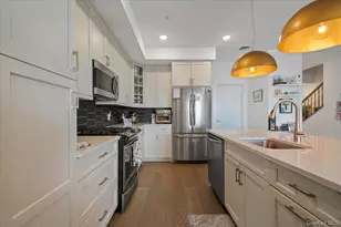 422 Marina Pointe Dr, East Rockaway, NY 11518 - Photo 4