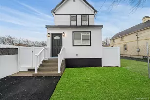 16 Laurel Ave, Hempstead, NY 11550 - Photo 2