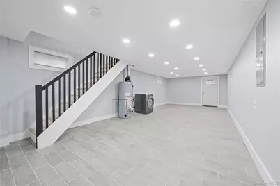 16 Laurel Avenue, Hempstead, NY 11550 - Photo 22