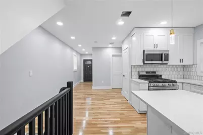 16 Laurel Avenue, Hempstead, NY 11550 - Photo 8