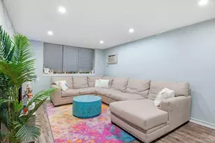 52 Brompton Rd, Great Neck, NY 11021 - Photo 8